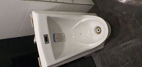 능동 하수구막힘 배관 내부를 확인하는 영상 화면